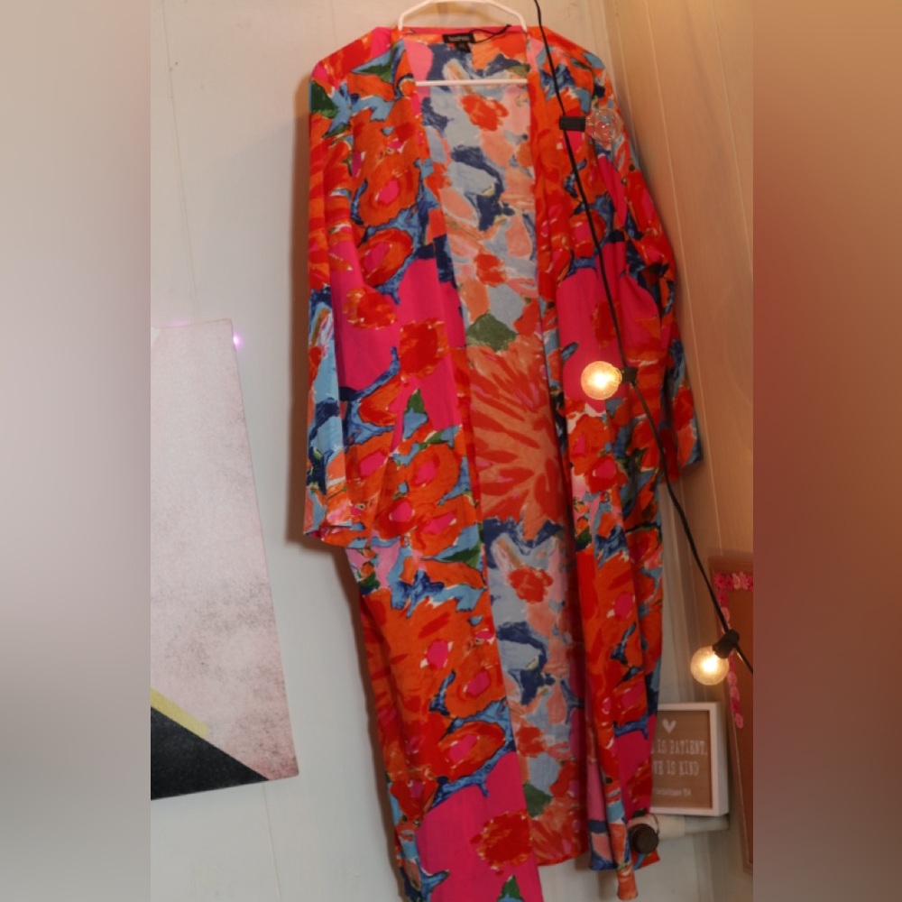 Boohoo Vibrant Floral Kimono - Red, Pink, Blue